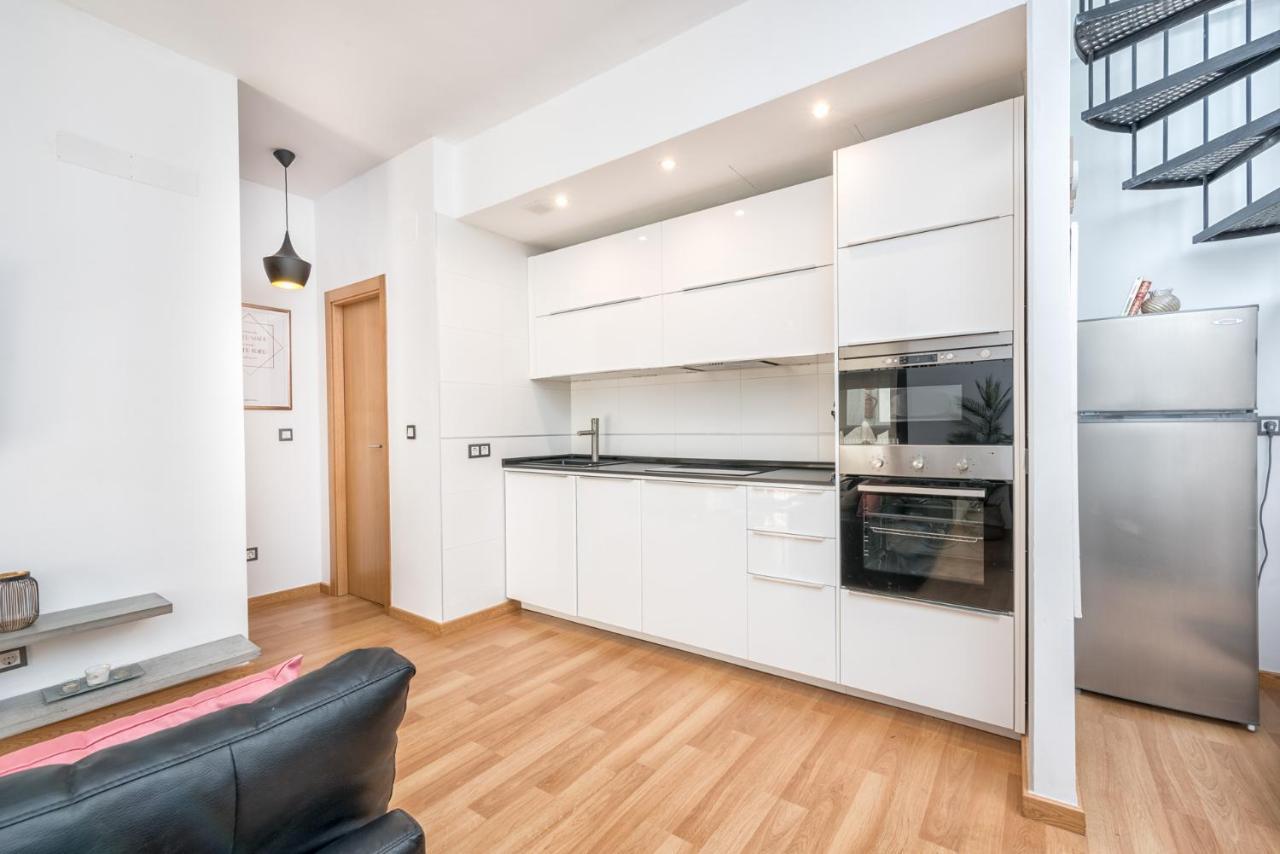 Atico Con Terraza Ac 1Hab En El Centro Y Piscina Comunitaria Daire Málaga Dış mekan fotoğraf