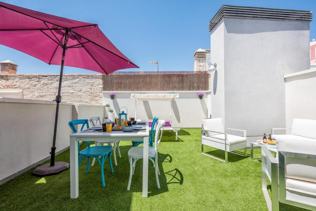 Atico Con Terraza Ac 1Hab En El Centro Y Piscina Comunitaria Daire Málaga Dış mekan fotoğraf