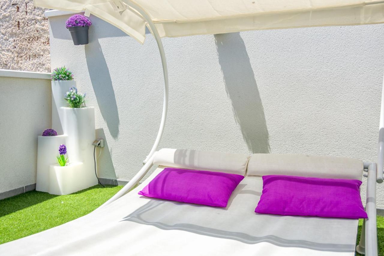 Atico Con Terraza Ac 1Hab En El Centro Y Piscina Comunitaria Daire Málaga Dış mekan fotoğraf