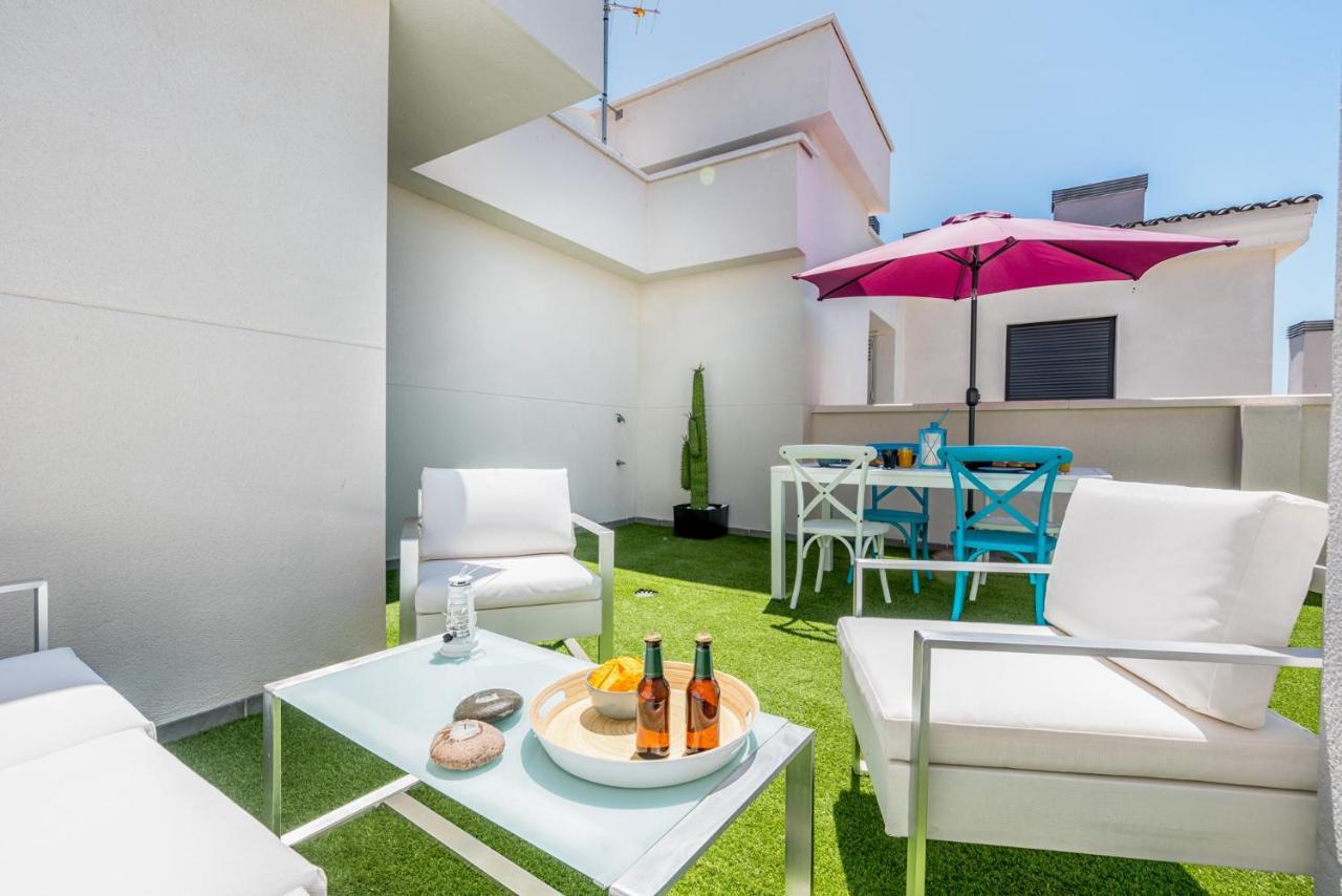 Atico Con Terraza Ac 1Hab En El Centro Y Piscina Comunitaria Daire Málaga Dış mekan fotoğraf