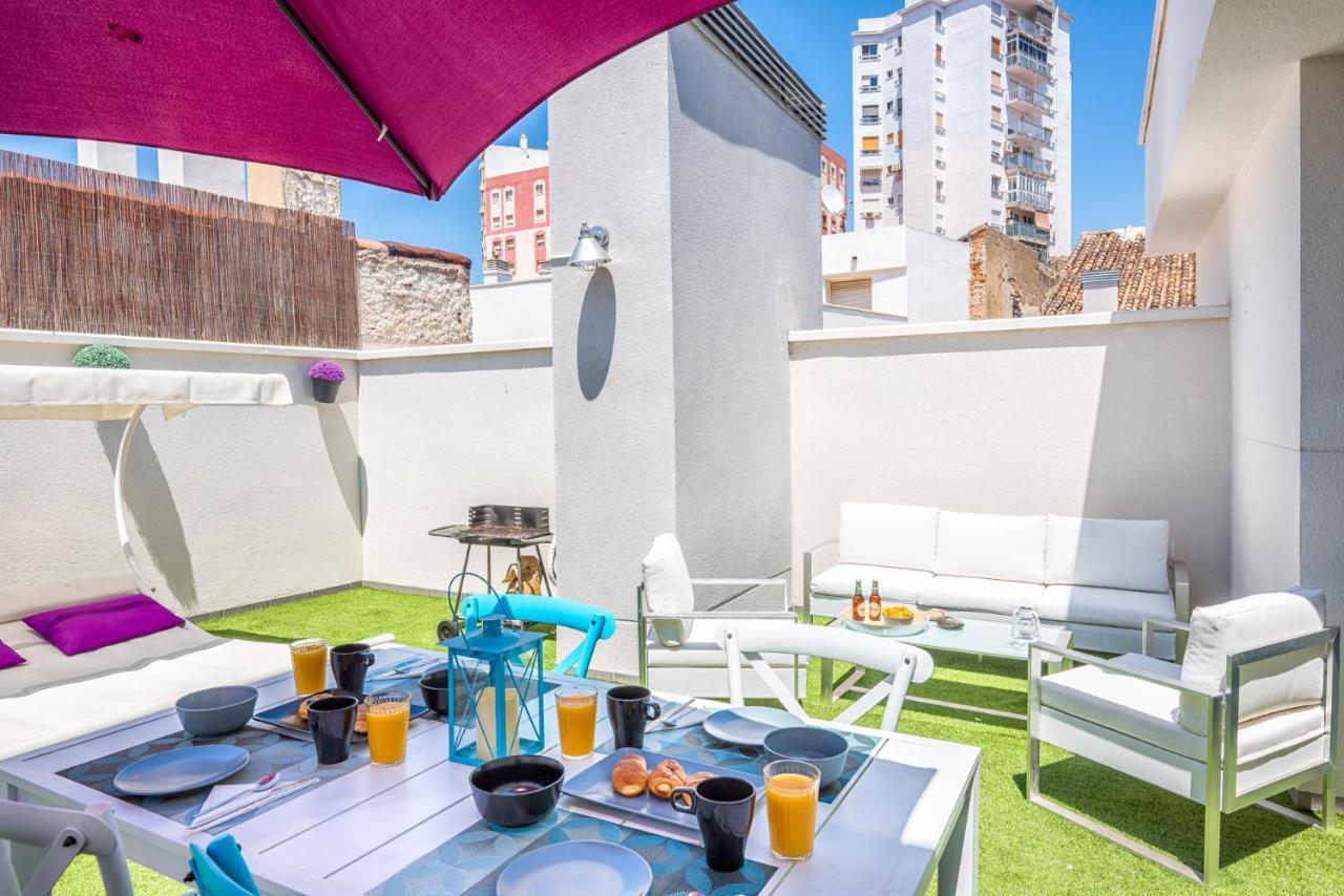 Atico Con Terraza Ac 1Hab En El Centro Y Piscina Comunitaria Daire Málaga Dış mekan fotoğraf
