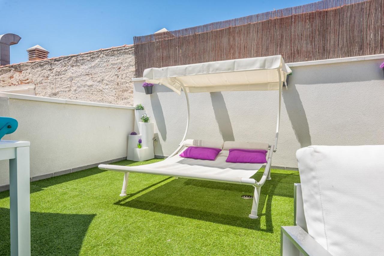 Atico Con Terraza Ac 1Hab En El Centro Y Piscina Comunitaria Daire Málaga Dış mekan fotoğraf