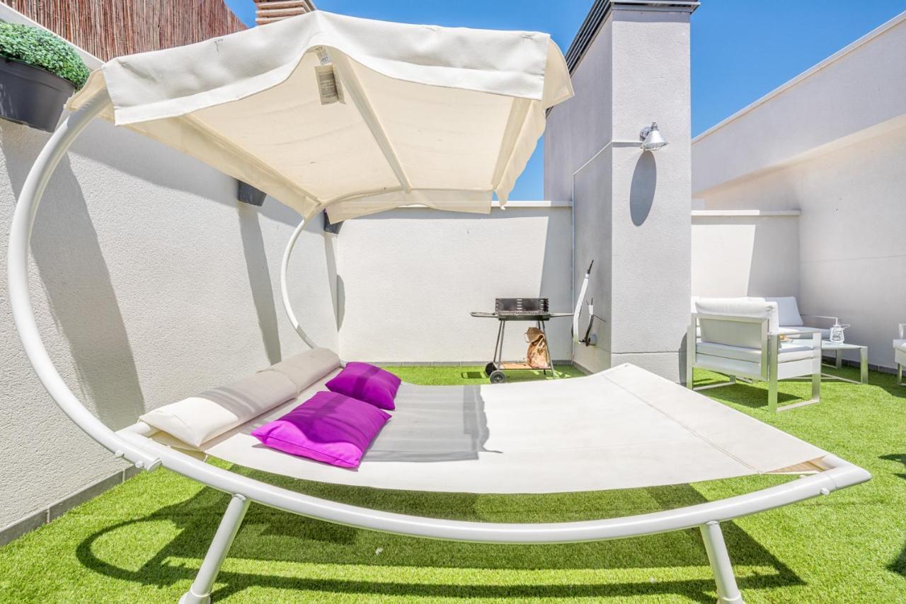 Atico Con Terraza Ac 1Hab En El Centro Y Piscina Comunitaria Daire Málaga Dış mekan fotoğraf