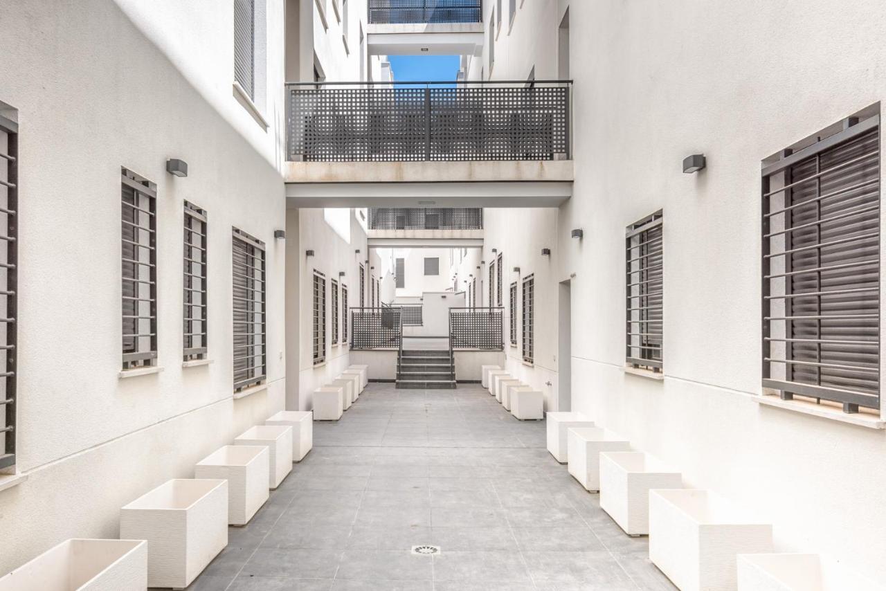 Atico Con Terraza Ac 1Hab En El Centro Y Piscina Comunitaria Daire Málaga Dış mekan fotoğraf